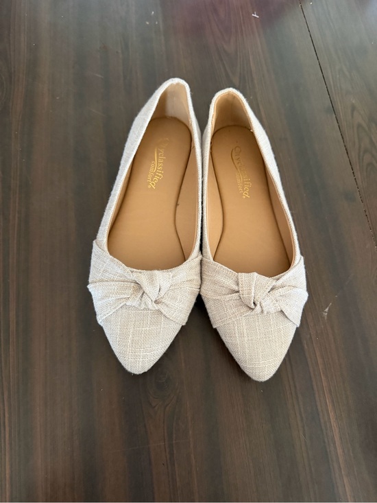Cityclassified Shoes - Cityclassified Women's Pointed Knot-Front Flats — Beige